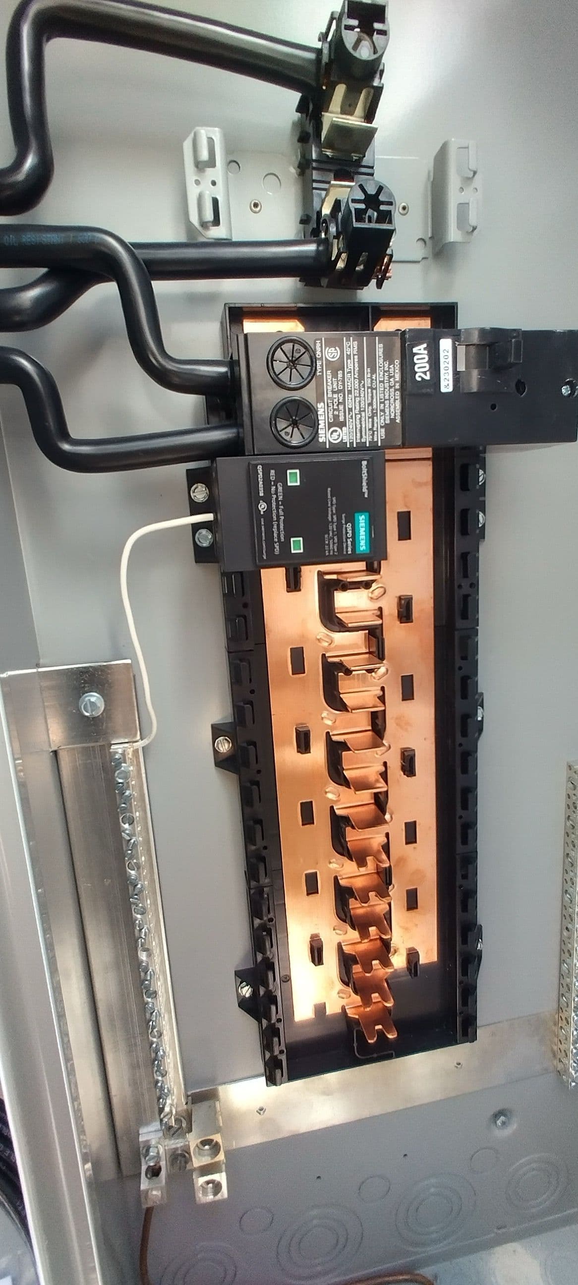 New 200A Electric Panel Installation image