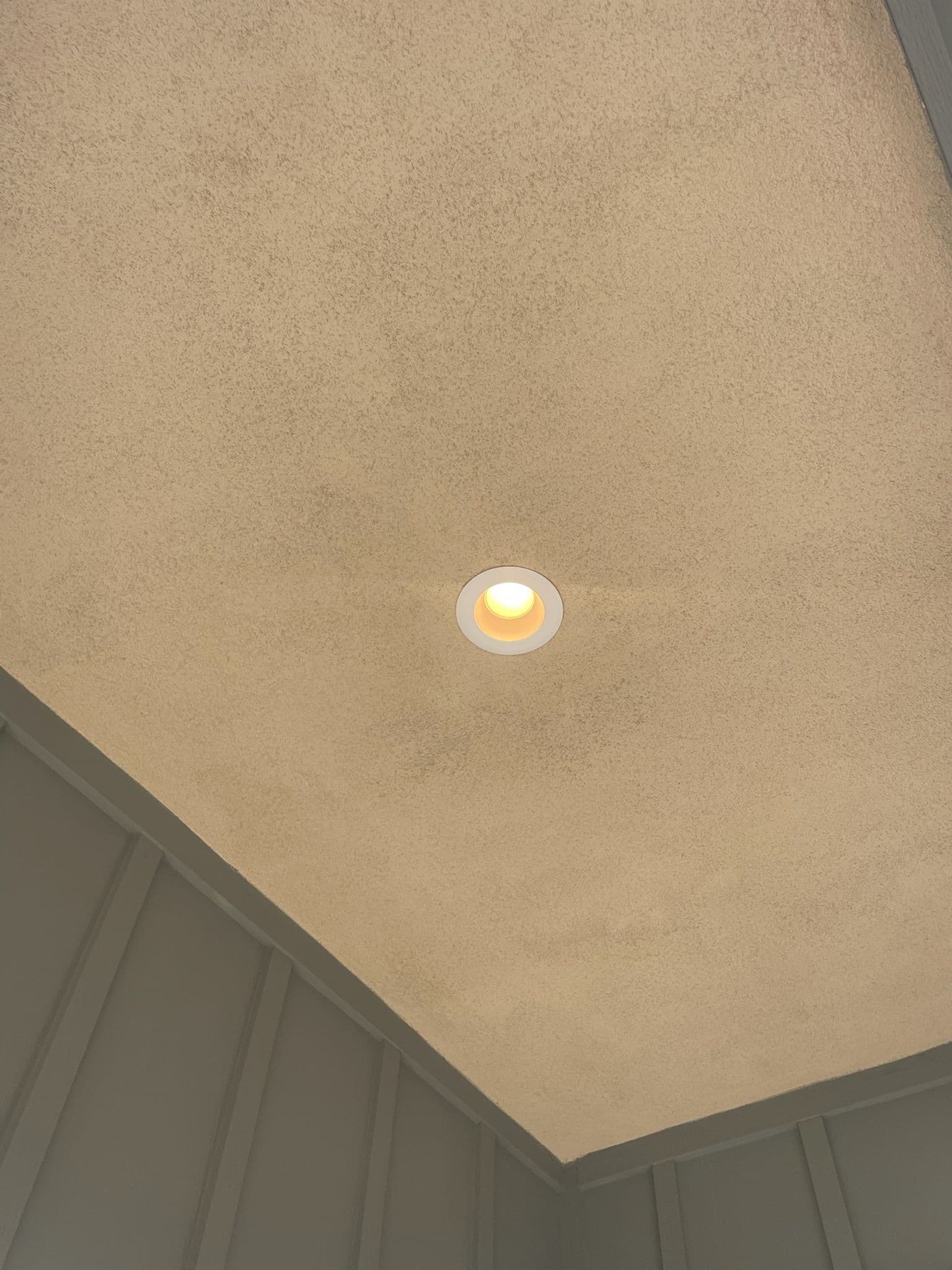Entryway Illumination with Can Lighting image